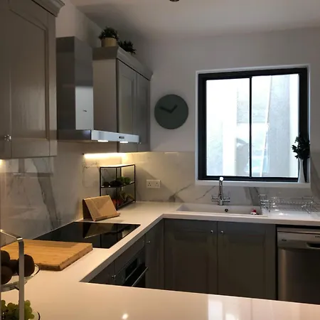 Beachluxe Apartment